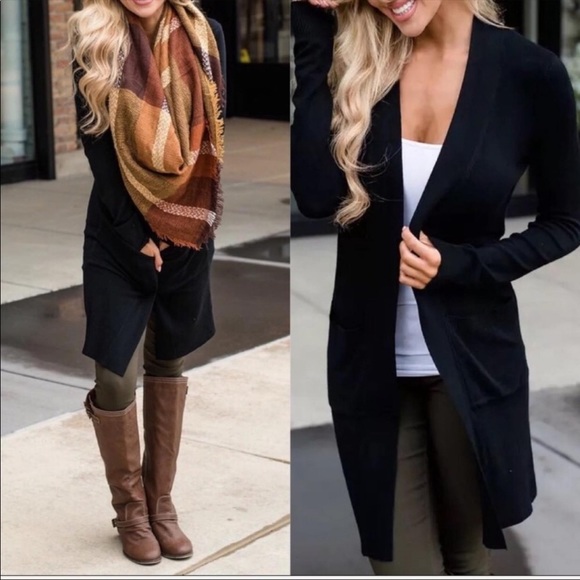 Sweaters - #10 Black knit side pocket cardigan